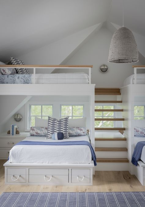 Room for More: Beautiful Bunk Rooms | Boston Design Guide Vineyard Interior Design, Marthas Vineyard Interior Design, Bunk Room Ideas, Chatham Massachusetts, Bunk Bed Room, Cape Cod Home, Ideas Habitaciones, Beach House Bedroom, Boston Design