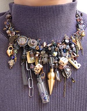 Found Object Jewelry Necklaces, Found Object Necklace, Found Item Jewelry, Jewelry Out Of Recycled Materials, Punk Jewelry Necklaces, Scrap Jewelry Ideas, Found Objects Jewellery, Junk Necklace Diy, Found Object Collage