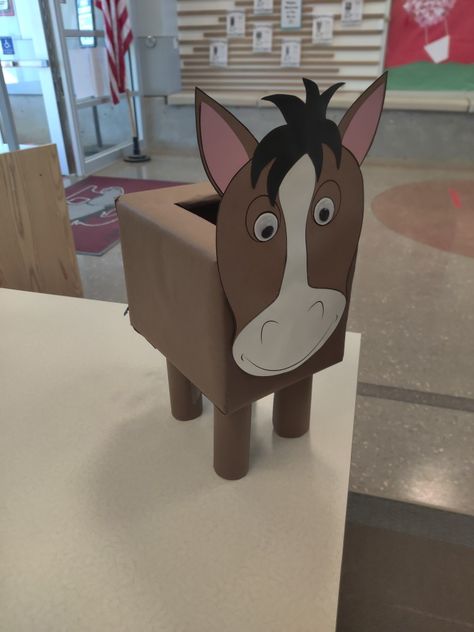 Diy Horse Valentine Boxes, Cowgirl Valentine Box Ideas, Donkey Valentines Boxes, Goat Valentine Boxes, Horse Valentine Box Ideas, Cowboy Valentines Boxes, Horse Valentines Boxes, Farm Activities Preschool, Horse Valentine