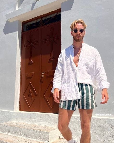 Vacay mode: ON in the Jetsetter Short Short Beach Outfit, Beach Outfit For Men, Brunch Attire, Beach Outfit Men, Outfit For Men, Vacay Mode, Boating Outfit, Clothing Men, Mens Swimwear