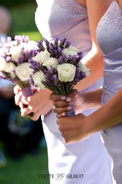 MAID OF HONOR Wedding Bouquets Sunflowers, Wedding Centerpieces Spring, Lavender And White Roses, Sunflower Bridesmaid Bouquet, Purple Bridesmaid Bouquets, Lavender Wedding Bouquet, Lavender Wedding Theme, Bouquet Champetre, Wedding Flower Guide