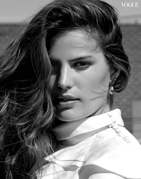 Cameron Russell Wears Sleek Styles for Vogue Thailand Cameron Russell, Vogue Thailand, Louis Vuitton Jacket, Cover Of Vogue, Alfred Stieglitz, American Beauty, Sleek Fashion, City Chic, Ulla Johnson