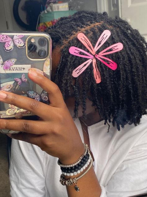 Loc Styles With Accessories, Microlocs Hairstyles Short, Loc Accessories Black Women, Loc Grid Pattern, Styling Short Locs Black Women, Very Short Locs Hairstyles Starter, Birthday Loc Styles, Starter Locs Styles For Short Hair, Microlocs Grid