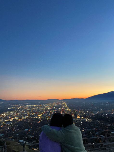 Watching Sunrise Aesthetic, Sunrise Date, Sunrise Watching, Lorde Team, Watching Sunrise, Version Board, Watching The Sunrise, Cute Date Ideas, Girlfriend Goals