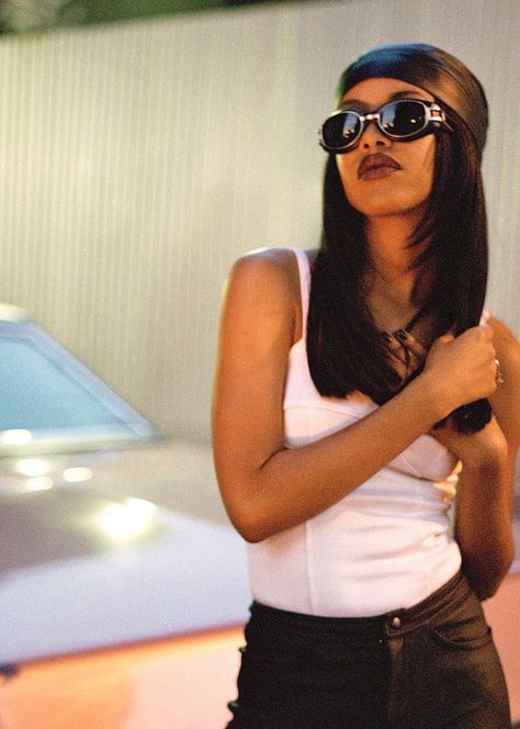 Aaliyah 90s, Aaliyah Aesthetic, Aaliyah Outfits, Aaliyah Style, Aaliyah Haughton, 90s Inspired Outfits, 90s Hip Hop Fashion, 90s Hip Hop, 90s Aesthetic