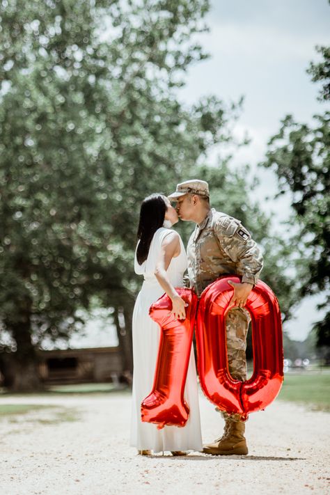 10 Year Wedding Anniversary Photo Shoot Ideas, 20th Anniversary Picture Ideas, 15 Anniversary Photo Shoot Ideas, 20th Wedding Anniversary Photoshoot Ideas, Photoshoot Ideas Anniversary, 15 Year Anniversary Picture Ideas, Annivery Photo Ideas, 10year Anniversary Photo Shoot, 10yr Anniversary Photo Shoot