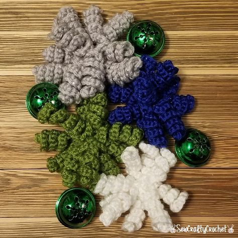 Crochet Ribbon Candy Ornament, Crochet Gift Bows Free Pattern, Crochet Christmas Bow, Christmas Present Bow, Bows For Presents, Crochet Spiral, Christmas Gift Bow, Theme Tree, Crochet Holiday