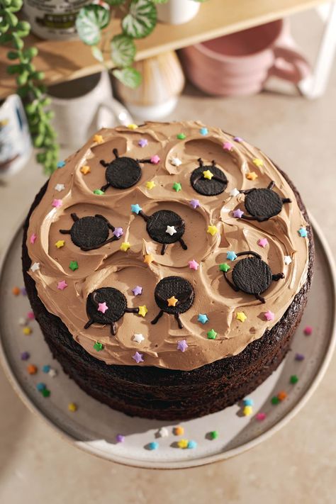 This soot sprite cake is inspired by the candy-loving soot sprites from Studio Ghibli's Spirited Away film. It's a simple, rich and delicious chocolate cake with a silky chocolate buttercream frosting and decorated with mini oreo soot sprites and rainbow star sprinkles. #sootsprite #ghibli #spiritedaway #chocolatecake #chocolate | teakandthyme.com Soot Sprite Cake, Strawberry Chiffon Cake, Sprite Cake, Strawberry Chiffon, Delicious Chocolate Cake, Cocoa Powder Cookies, Soot Sprite, Star Sprinkles, Soot Sprites