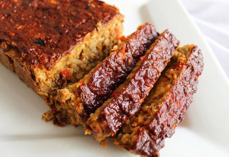 Hearty and nourishing chickpea loaf with rice, vegetables and mushrooms glazed with barbecue sauce Lentil Loaf Vegan, Meatless Meatloaf, Lentil Loaf, Vegan Meatloaf, Cincinnati Chili, Anniversary Dinner, High Protein Vegan, Meatloaf Recipes, Grain Free