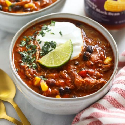 Best Vegetarian Chili (healthy & delish!) - Fit Foodie Finds Pork Roast Chili, Roast Chili, Pork Chili Recipe, Pulled Pork Chili, Slow Roasted Pork Shoulder, Slow Cooker Pork Loin, Pork Shoulder Recipes, Pork Chili, Vegetarian Chili Recipe