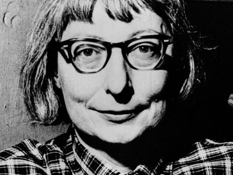 The Jane Jacobs Guide to the Trump Presidency - Bloomberg Jane Jacobs, History Of Islam, Book Outline, Cool Poses, Great Women, American Cities, Dark Ages, Urban Planning, Profile Photo