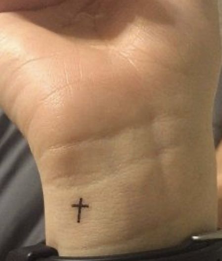 Mini Tattoos Christian, Small Tattoos Faith, Simple Country Tattoos, Small Tattoos For Friends, Ancle Tatoos Woman, Tiny Arm Tattoos For Women, Cute Wrist Tattoos For Women, Little Tattoos With Meaning, Grace Tattoo