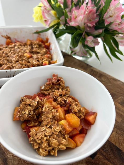 Gut Healthy Peach Cobbler High Fibre Desserts, Quinoa Breakfast Bake, Healthy Peach Cobbler, Gluten Free Peach Cobbler, High Protein Yogurt, Peach Crisp, Quinoa Breakfast, Dairy Free Gluten Free, Homemade Crackers