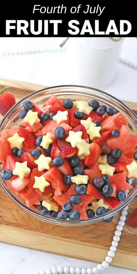 star shaped watermelon and apples fruit salad Fourth Of July Fruit, Red White And Blue Fruit, Side Dishes For Chicken, Patriotic Desserts, Blue Fruit, Beautiful Salad, Healthy Strawberry, Fourth Of July Food, Healthy Recipes On A Budget