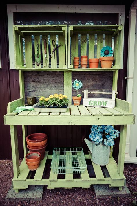 Kinsunny Outdoor Garden Potting Bench Table Wood Metal Galvanization Tabletop Work Potting Bench Ideas Diy Pallets, Potting Bench Made From Pallets, Diy Pallet Potting Bench, Potting Bench From Pallets, Outdoor Potting Bench Ideas, Pallet Potting Table, Rustic Potting Benches, Potting Benches Diy, Garden Work Bench