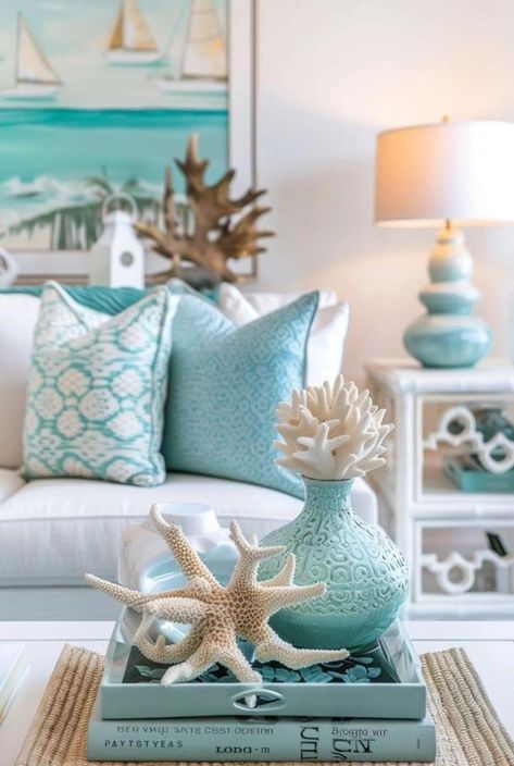 Preppy Living Room Decor, Sea Kitchen, Preppy Living Room, Modern Coastal Living Room, Summer Interior, Pink Rooms, Turquoise Table, Deco Marine, Beach Theme Living Room