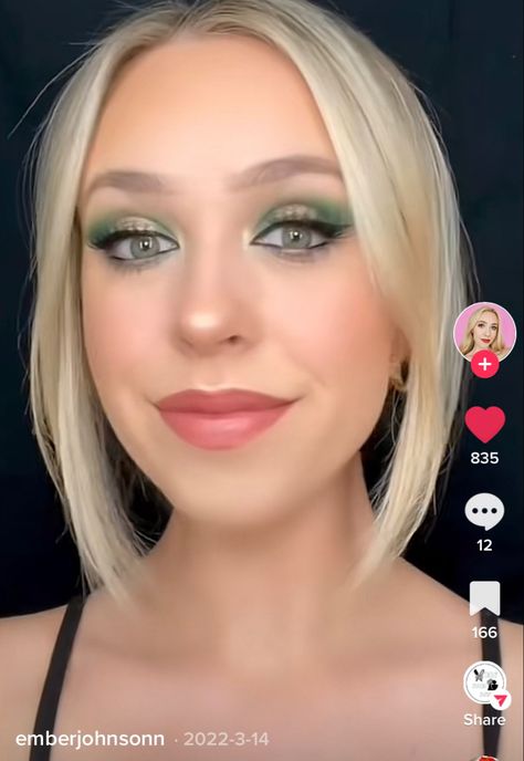 St Pattys Day Make Up, Green Formal Eyeshadow, Formal Makeup Green Eyeshadow, St Patrick's Day Makeup, St Patricks Day Eye Makeup Simple, St Patricks Day Makeup Ideas, St Patrick's Day Makeup Looks, Saint Patrick’s Day Makeup, Green Eyeshadow With White Eyeliner