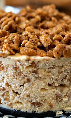 Biscoff Crunch Ice Cream Cake Biscoff Ice Cream Cake, Biscoff Recipes, Ice Cream Cake Recipe, Cream Cakes, Family Feast, Ice Cream Treats, Cream Desserts, Ice Cream Desserts, Ice Creams