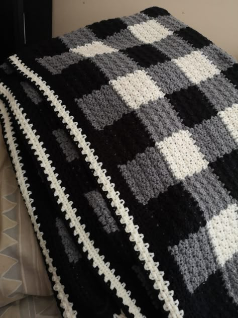 Gingham blanket with moss stitch border Crochet Blanket Men, Crochet Blanket For Men, Crochet Blanket Black, Grunge Crochet Blanket, Black And White Blanket, Black And White Crochet, Crochet Border For Moss Stitch Blanket, Black And Grey Crochet Blanket, Granny Square Blanket Black And White