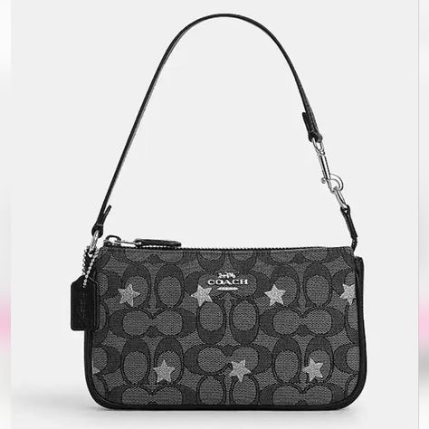 Signature Jacquard And Refined Pebble Leather Two Credit Card Slots Inside Multifunction Pocket Zip-Top Closure, Fabric Lining Handle With 6 1/4" Drop 7 1/2" (L) X 4 1/2" (H) X 2" (W) Style No. Cp477 Silver/Smoke/Black Multi Purses Black, Coach Star Bag, Envelope Purse, Trendy Purses, My Style Bags, Luxury Bags Collection, Handbag Essentials, Girly Bags, Fancy Bags