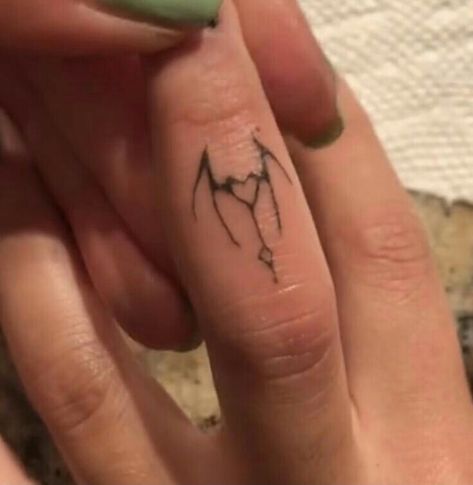 2x2 Minimalist Tattoo, Dainty Emo Tattoos, Simple Satanic Tattoos, Goth Finger Tattoos For Women, Minimalist Goth Tattoo, Tiny Goth Tattoo, Simple Alt Tattoos, Simple Goth Tattoo Ideas, Small Gothic Tattoos For Women