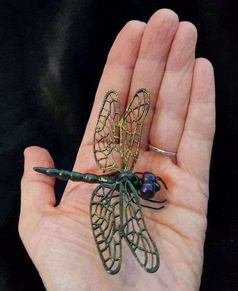 Dragon Fly Sculpture, Dragon Fly Wings, Dragonfly Sculpture, Cloisonne Art, Sculpture Nature, Dragon Flies, Unique Looks, Magical Life, Dragonfly Art