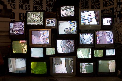 Tv Stack Aesthetic, Bandersnatch Aesthetic, Nam June Paik, Crt Tv, Tv Installation, Arte Alien, Tv Sets, Retro Tv, Video Installation