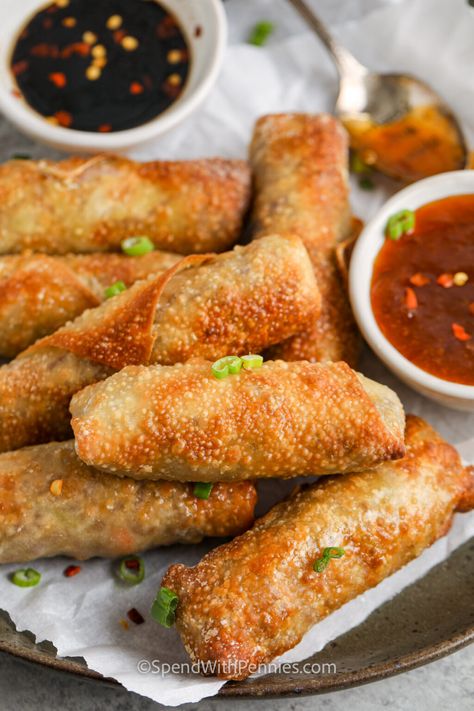 Pork Egg Roll Recipes, Egg Roll Recipe, Egg Roll Filling, Homemade Egg Rolls, Pork Egg Rolls, Chicken Egg Rolls, Crispy Egg, Chinese Egg, Pork And Cabbage