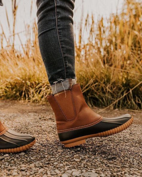 ROOLEE (@roolee) • Instagram photos and videos Black Friday Shoes, Fall Footwear, Short Rain Boots, Duck Boot, Trendy Boots, Trendy Winter, Bean Boots, Duck Boots, Boots Fall