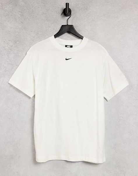 White Nike T Shirt, Nike T Shirt Mens, Nike Short, T Shorts, Swoosh Logo, Boyfriend T Shirt, Nike Tshirt, Tshirt Outfits, Nike Outfits