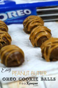 This easy Peanut Butter Oreo balls recipe is a fun twist on basic OREO Cookie Balls! OREO Cookie Balls are one of my family’s favorite holiday treats!  Every year, I have to make several batches of these goodies to keep my guys happy. It’s no problem though.  The recipe couldn’t be simpler with just 3 easy ingredients.  And, anything … Oreo Torte, Oreo Balls Recipe, Oreo Cake Pops, Oreo Truffles Recipe, Oreo Cookie Balls, Easy Truffles, Cookie Balls, Peanut Butter Oreo, Oreo Balls