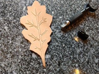 Oak Leaf Barrette From Scrap Leather and Copper Wire : 15 Steps (with Pictures) - Instructables Alien Hand, Beaded Hat Bands, Diy Leather Projects, Leather Scrap, Copper Paint, Leather Craft Projects, Beaded Hat, Leather Leaf, Leather Dye