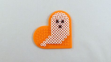 10 Easy Halloween Perler Bead Patterns – Krysanthe Halloween Perler Bead Patterns, Hama Beads Halloween, Halloween Perler, Perler Bead Designs, Hamma Beads Ideas, Easy Perler Bead Patterns, Pearl Beads Pattern, Easy Perler Beads Ideas, Easy Patterns