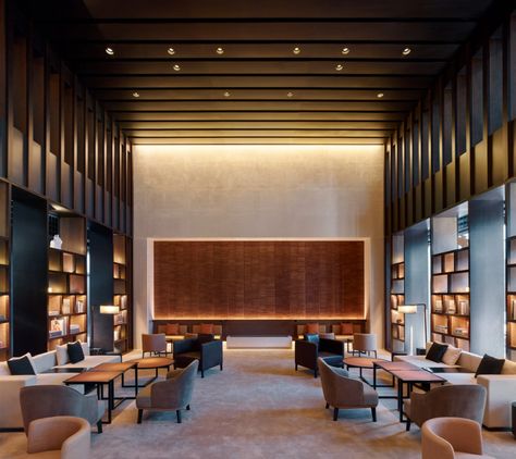 MQ Studio designs The PuXuan hotel inside Guardian Art Center in Beijing Luxury Hotels Interior, Hotel Lobby Design, Lounge Interiors, Blue Lounge, Cama King Size, Lobby Lounge, Hotel Entrance, Hotel Lounge, Office Lounge