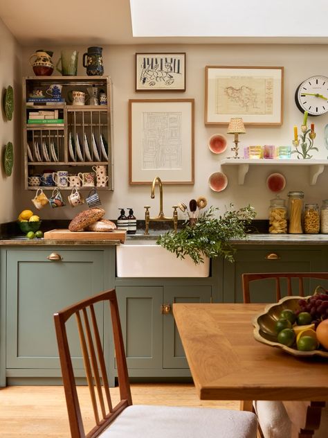 A colourful Notting Hill townhouse that is a dexterous blend of English maximalism and Eastern influences | House & Garden English Maximalism, English Townhouse Interiors, Kitchen Floating Shelves, Acrylic Coffee Table, London House, Maximalism, Space Decor, Stylish Kitchen, Notting Hill