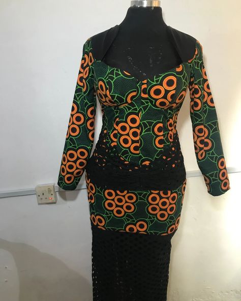 Mannequin beautiful 😍😍😍 We make stunning outfits for all types of events DM or use the link in bio to chat with us #ankara #owanbeparries #ankarastyles #tailorscatalogue #tailorsinlagos Queen Ann Neckline, Dress Queen, Ankara Dresses, Ankara Style, Queen Dress, Ankara Dress, Stunning Outfits, Ankara Styles, African Attire