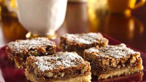 Love pecan pie? Get the same great flavor in an easy bar cookie. Pecan Pie Bars Easy, Pecan Desserts, Pecan Pie Easy, Pecan Bars, Pecan Pie Bars, Pecan Pie Recipe, Pie Bar, Butter Pecan, Betty Crocker