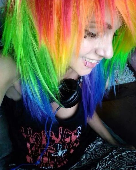 Rainbow Emo Hair, Rainbow Scene Aesthetic, Scene Rainbow Hair, Emo Rainbow Dash, Rainbow Scene Outfit, Scene Rainbow Dash, Rainbow Dash Scene, Scenecore Hair, Rainbow Hair Aesthetic