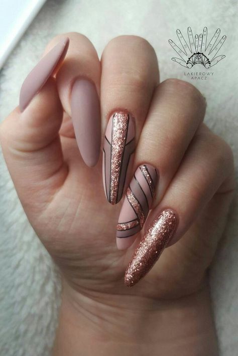 Ongles Beiges, Sophisticated Nails, Natural Nail Designs, Elegant Nail Art, Classy Nail Designs, Latest Nail Art, Nail Art Wedding, Elegant Nails, Fabulous Nails