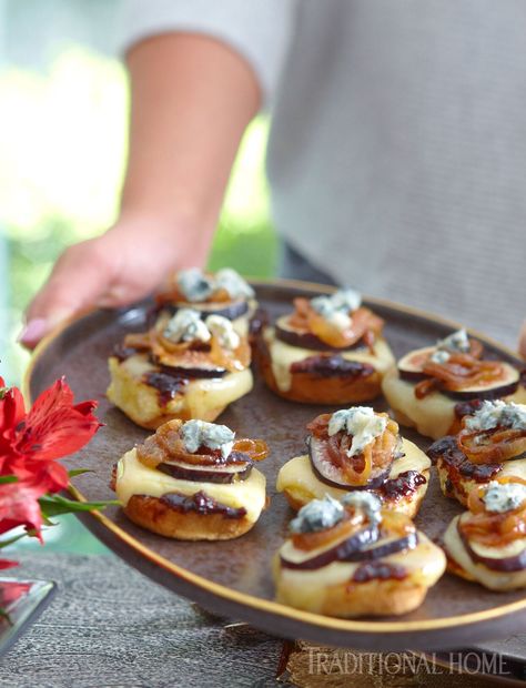 Brioche Appetizers Fall, Fig Toast, Fall Michigan, Harvest Dinner, Dinner Party Appetizers, Girls Dinner, Fall Dinners, Special Meals, Fig Bars