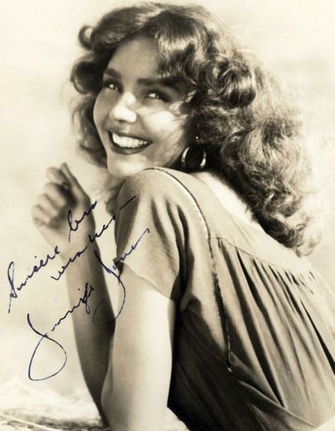 Jennifer Jones, Hooray For Hollywood, Classic Movie Stars, Classic Actresses, Best Movies, Hollywood Icons, Actrices Hollywood, Hollywood Glam, Golden Age Of Hollywood