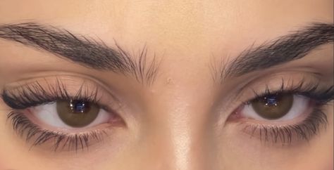 Messy Eyebrows Natural, Thick Brows Aesthetic, Beautiful Eye Aesthetic, Upturned Eyes Aesthetic, Types Of Eyelids, Almond Eyes Aesthetic, Big Almond Eyes, Naturally Long Eyelashes, Desired Eyes