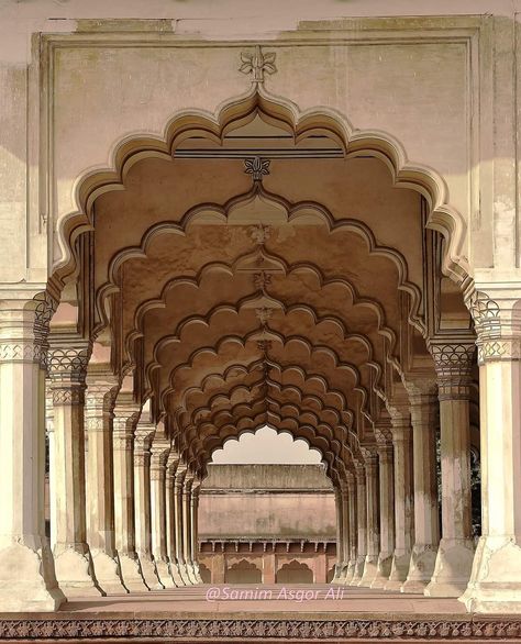 Indian Architecture Inspired Fashion, Aesthetic Indian Architecture, Ancient Indian Architecture Sketch, Cnc Artwork, South Asian Architecture Aesthetic, Mughal Architecture Aesthetic, Ethnic Artwork, Agra Fort, Moroccan Inspiration