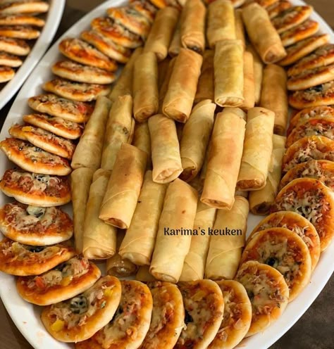 Wraps For Party Appetizers, Catering Ideas Food Buffet Tables, Ramadan Food Iftar Table, Iftar Party Ideas, Ramadan Buffet, Catering Food Displays, Party Food Buffet, Catering Ideas Food, Party Food Platters