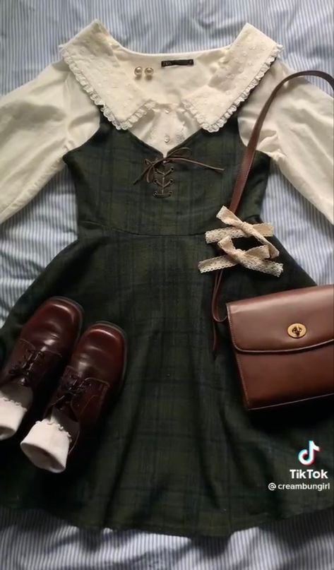 Dark Green Dresses, Dark Academia Outfits, Dark Academia Outfit, Academia Outfits, Dark Green Dress, Cottagecore Outfits, Dark Academia Fashion, Academia Fashion, Fashion Pieces