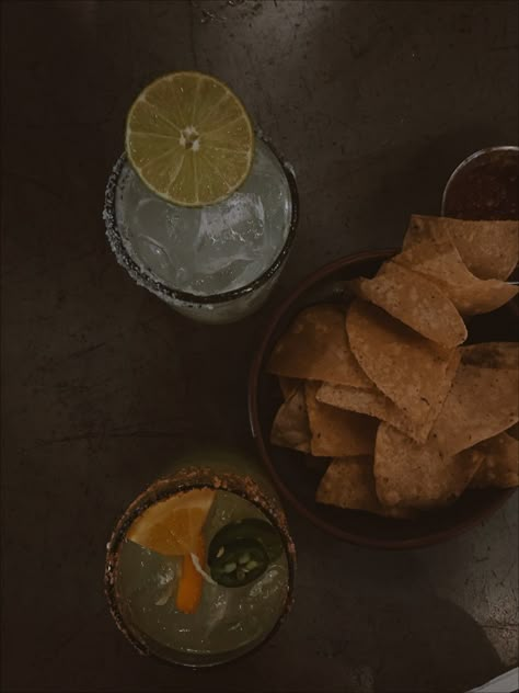 Margarita Pictures Instagram, Margarita Night Aesthetic, Tacos And Margaritas Aesthetic, Margarita Astetic, Spicy Margarita Aesthetic, Tequila Drinks Aesthetic, Margarita Cocktail Aesthetic, Taco Date Night, Happy Hour Aesthetic