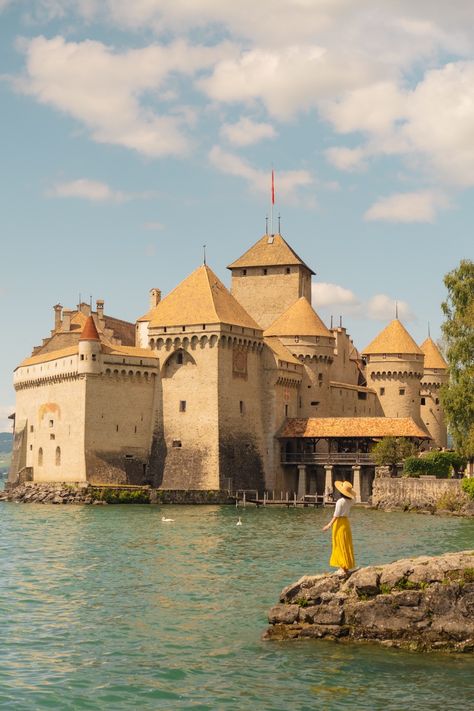 Floating Castle, Chillon Castle, Trip To Switzerland, European Castles, Autumn Lake, Architecture Concept, Switzerland Travel, Medieval Castle, Online Tickets