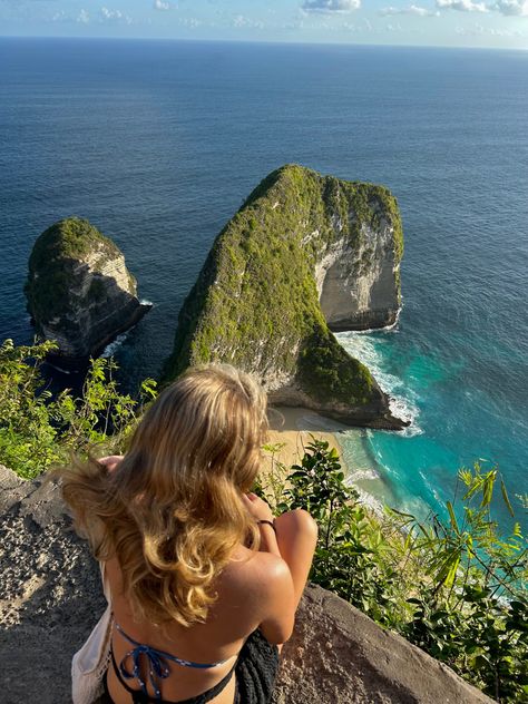 Kelingking Beach, Fav Aesthetic, Mid Term, Beach Bali, Nusa Penida, Vacation Locations, Se Asia, Dream Trip, Gap Year