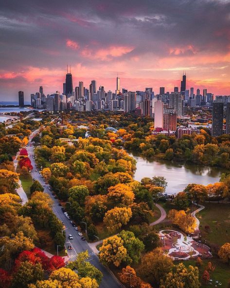 America Aesthetic Wallpaper, America Aesthetic, Chicago Fall, Chicago Aesthetic, America City, Chicago House, Chicago Travel, Chicago City, Chicago Skyline