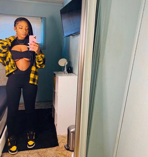 Yellow Jordan 1 Outfit Women, Black And Yellow Jordan 1 Outfit Women, Yellow Jordan 1s Outfit, Plus Size Dressy Outfits, Dressy Outfits With Sneakers, Jordan 1s Outfit, Sneaker Fits, Air Jordan 1 Outfit Women, Basic Ootd